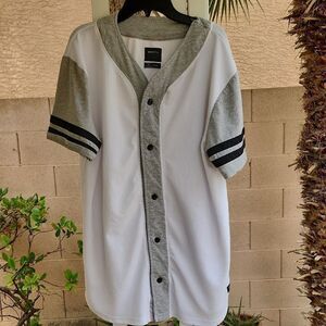 Westy White and Gray Button-Up Women's XL Jersey Top